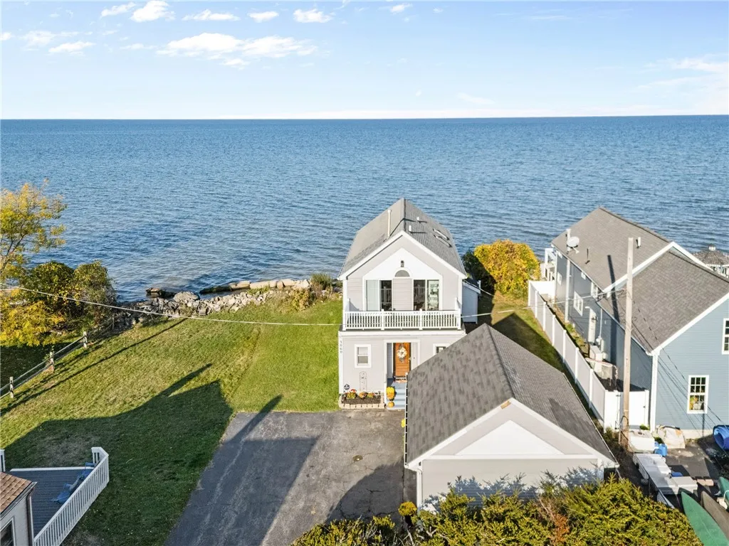 3060 Edgemere Drive, Greece, New York 14612, Greece, New York 14612, 3 Bedrooms Bedrooms, 7 Rooms Rooms,3 BathroomsBathrooms,Residential,For Sale,3060 Edgemere Drive, Greece, New York 14612,0,R1649016