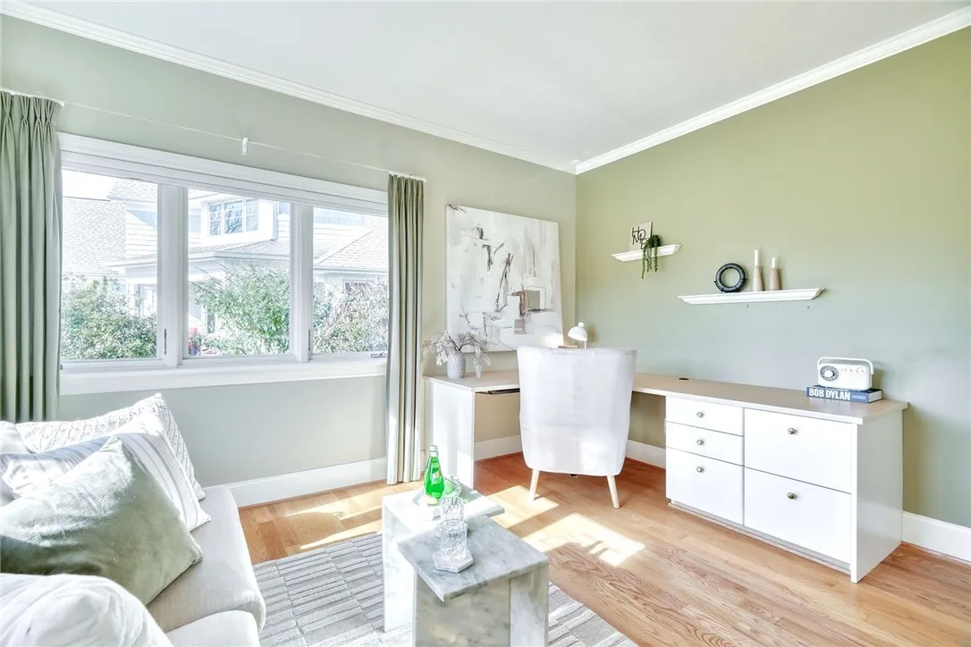 A dedicated office sits off the foyer—ideal for ‘work-from-home’, reading, or overflow guest space.