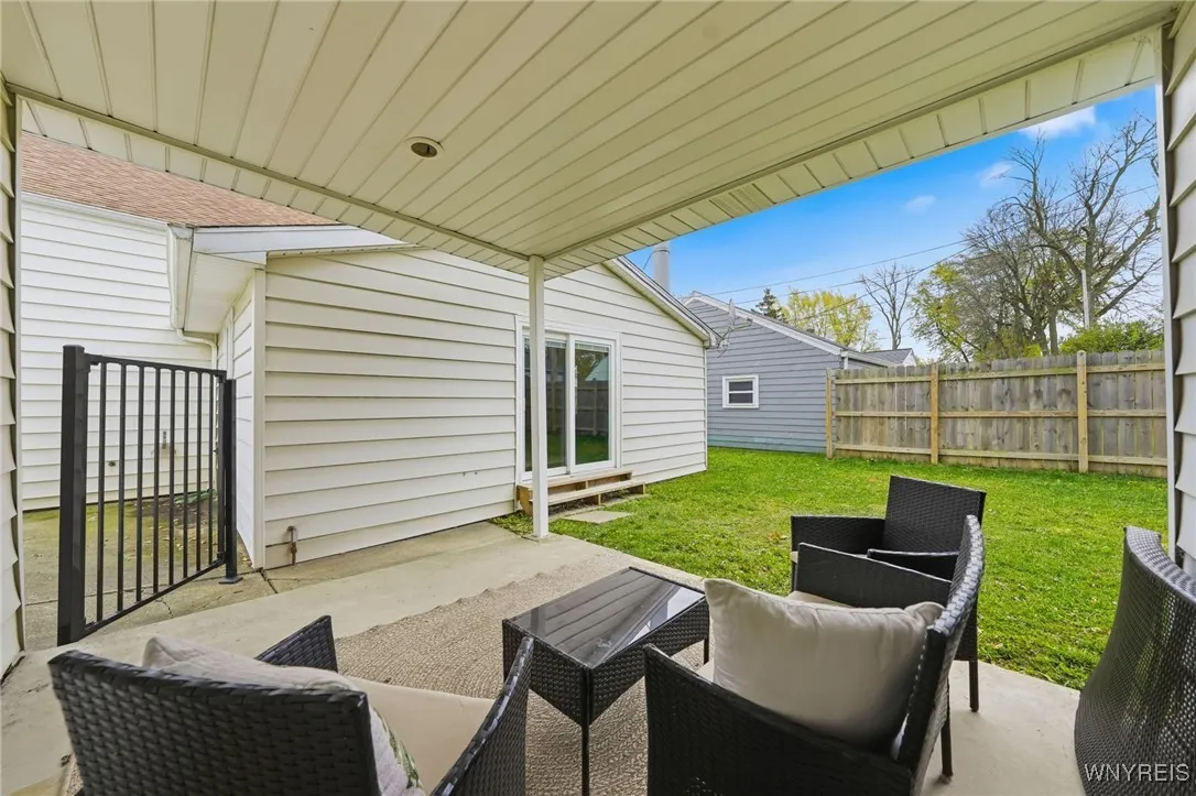 COVERED PATIO