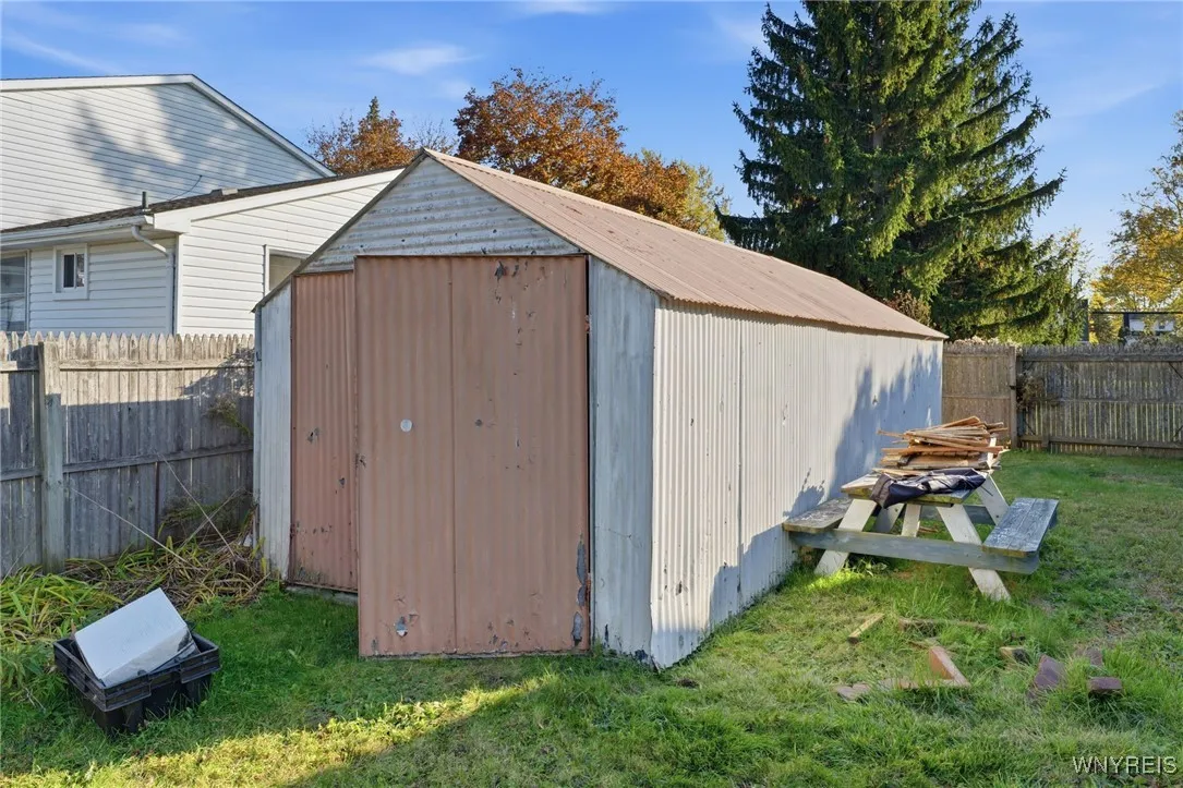 1045 Ransom Road, Grand Island, New York 14072, Grand Island, New York 14072, 4 Bedrooms Bedrooms, 9 Rooms Rooms,3 BathroomsBathrooms,Residential,For Sale,1045 Ransom Road, Grand Island, New York 14072,0,B1648747