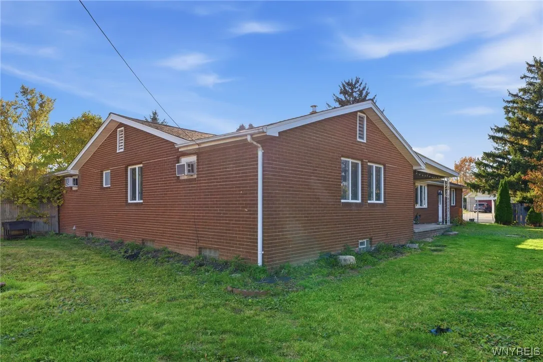 1045 Ransom Road, Grand Island, New York 14072, Grand Island, New York 14072, 4 Bedrooms Bedrooms, 9 Rooms Rooms,3 BathroomsBathrooms,Residential,For Sale,1045 Ransom Road, Grand Island, New York 14072,0,B1648747