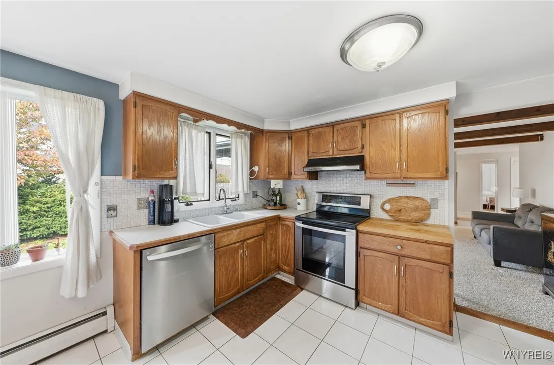 1045 Ransom Road, Grand Island, New York 14072, Grand Island, New York 14072, 4 Bedrooms Bedrooms, 9 Rooms Rooms,3 BathroomsBathrooms,Residential,For Sale,1045 Ransom Road, Grand Island, New York 14072,0,B1648747