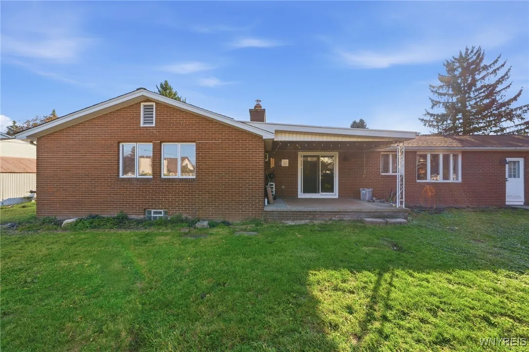 1045 Ransom Road, Grand Island, New York 14072, Grand Island, New York 14072, 4 Bedrooms Bedrooms, 9 Rooms Rooms,3 BathroomsBathrooms,Residential,For Sale,1045 Ransom Road, Grand Island, New York 14072,0,B1648747