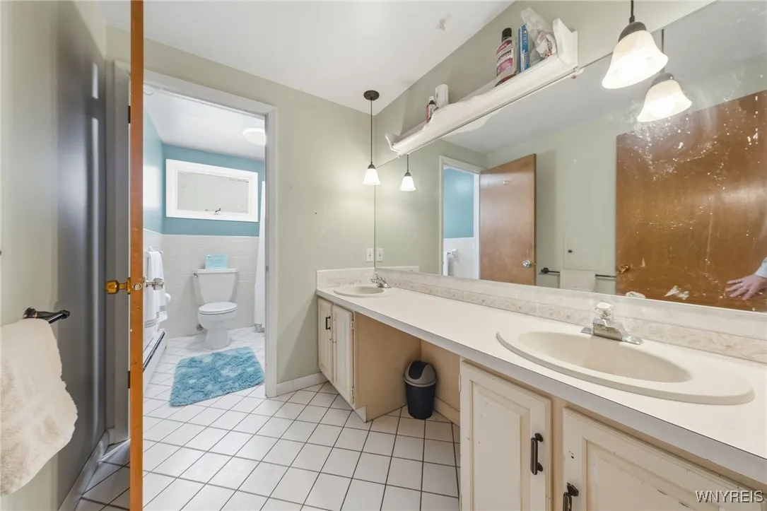 1045 Ransom Road, Grand Island, New York 14072, Grand Island, New York 14072, 4 Bedrooms Bedrooms, 9 Rooms Rooms,3 BathroomsBathrooms,Residential,For Sale,1045 Ransom Road, Grand Island, New York 14072,0,B1648747