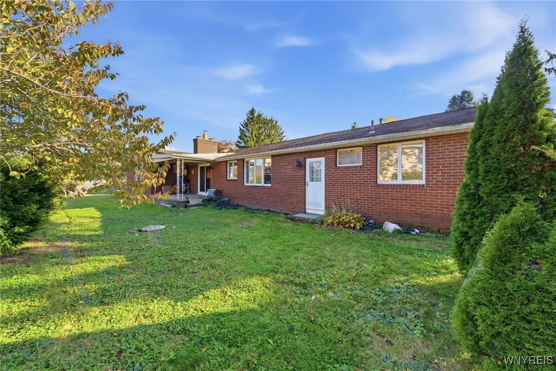 1045 Ransom Road, Grand Island, New York 14072, Grand Island, New York 14072, 4 Bedrooms Bedrooms, 9 Rooms Rooms,3 BathroomsBathrooms,Residential,For Sale,1045 Ransom Road, Grand Island, New York 14072,0,B1648747