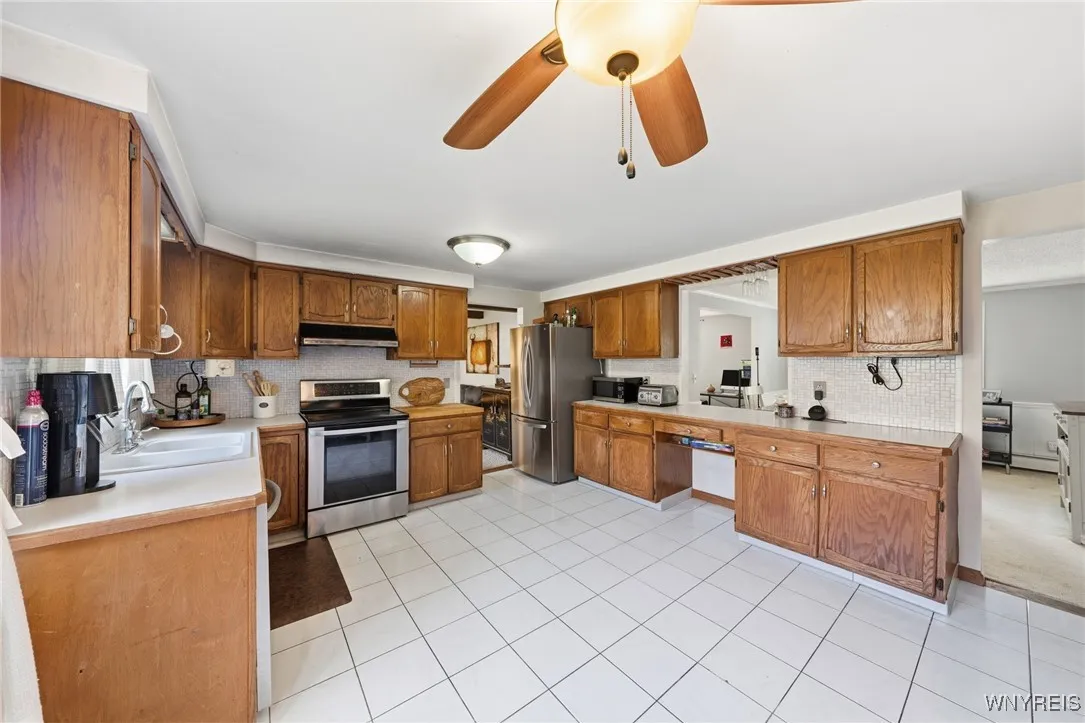 1045 Ransom Road, Grand Island, New York 14072, Grand Island, New York 14072, 4 Bedrooms Bedrooms, 9 Rooms Rooms,3 BathroomsBathrooms,Residential,For Sale,1045 Ransom Road, Grand Island, New York 14072,0,B1648747