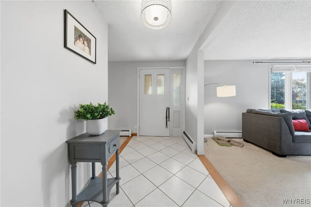 1045 Ransom Road, Grand Island, New York 14072, Grand Island, New York 14072, 4 Bedrooms Bedrooms, 9 Rooms Rooms,3 BathroomsBathrooms,Residential,For Sale,1045 Ransom Road, Grand Island, New York 14072,0,B1648747