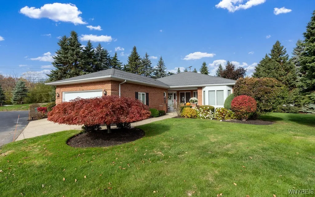 5 Hampton Hill Drive, Amherst, New York 14221, Amherst, New York 14221, 3 Bedrooms Bedrooms, 5 Rooms Rooms,2 BathroomsBathrooms,Residential,For Sale,5 Hampton Hill Drive, Amherst, New York 14221,0,B1648874