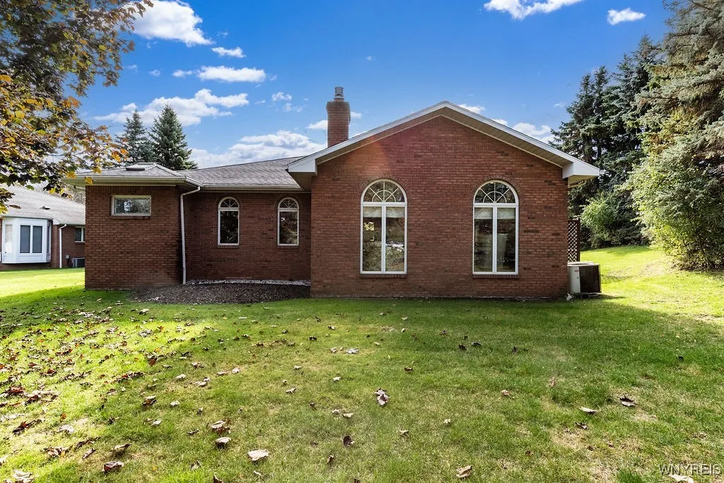 5 Hampton Hill Drive, Amherst, New York 14221, Amherst, New York 14221, 3 Bedrooms Bedrooms, 5 Rooms Rooms,2 BathroomsBathrooms,Residential,For Sale,5 Hampton Hill Drive, Amherst, New York 14221,0,B1648874