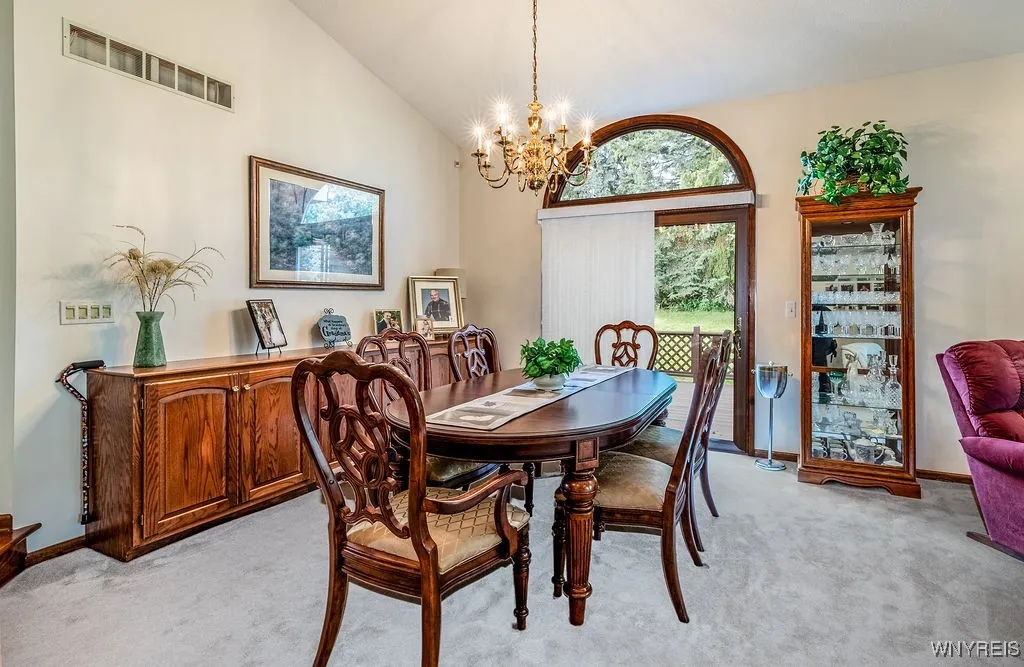5 Hampton Hill Drive, Amherst, New York 14221, Amherst, New York 14221, 3 Bedrooms Bedrooms, 5 Rooms Rooms,2 BathroomsBathrooms,Residential,For Sale,5 Hampton Hill Drive, Amherst, New York 14221,0,B1648874