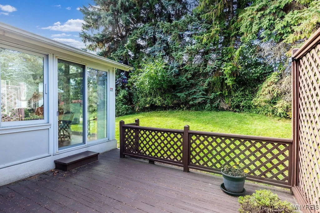 5 Hampton Hill Drive, Amherst, New York 14221, Amherst, New York 14221, 3 Bedrooms Bedrooms, 5 Rooms Rooms,2 BathroomsBathrooms,Residential,For Sale,5 Hampton Hill Drive, Amherst, New York 14221,0,B1648874