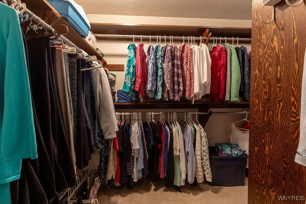 5 Hampton Hill Drive, Amherst, New York 14221, Amherst, New York 14221, 3 Bedrooms Bedrooms, 5 Rooms Rooms,2 BathroomsBathrooms,Residential,For Sale,5 Hampton Hill Drive, Amherst, New York 14221,0,B1648874