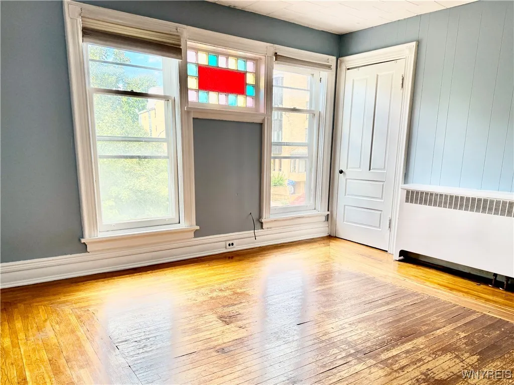 4 Saint Johns Place 3, Buffalo, New York 14201, Buffalo, New York 14201, 1 Bedroom Bedrooms, 4 Rooms Rooms,1 BathroomBathrooms,Residential Lease,For Rent,4 Saint Johns Place 3, Buffalo, New York 14201,0,B1648740