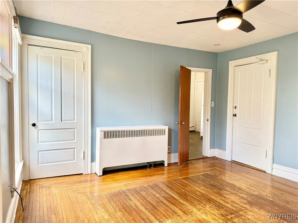 4 Saint Johns Place 3, Buffalo, New York 14201, Buffalo, New York 14201, 1 Bedroom Bedrooms, 4 Rooms Rooms,1 BathroomBathrooms,Residential Lease,For Rent,4 Saint Johns Place 3, Buffalo, New York 14201,0,B1648740