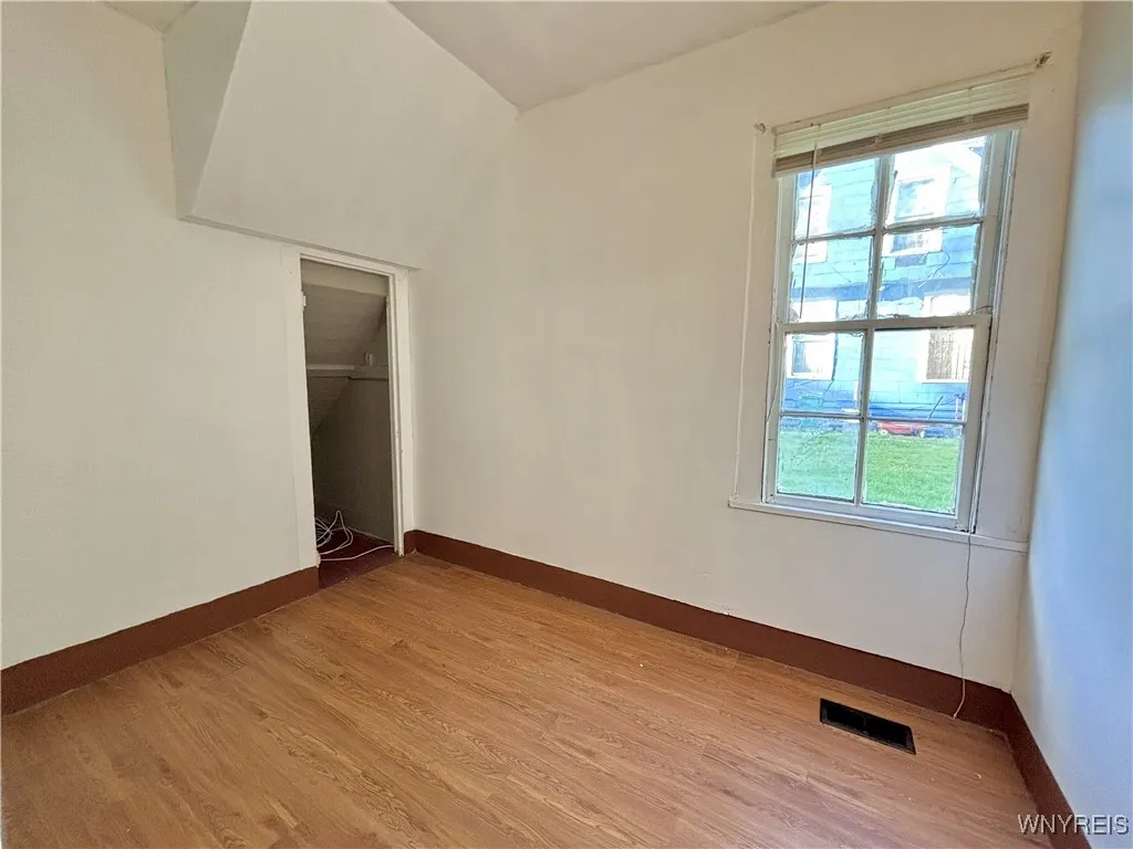 53 Pershing Avenue 1, Buffalo, New York 14211, Buffalo, New York 14211, 3 Bedrooms Bedrooms, 6 Rooms Rooms,1 BathroomBathrooms,Residential Lease,For Rent,53 Pershing Avenue 1, Buffalo, New York 14211,0,B1649070