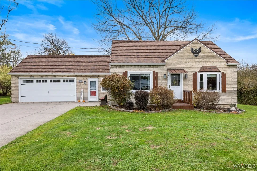 1140 Greenfield Drive, Alden, New York 14004, Alden, New York 14004, 3 Bedrooms Bedrooms, 8 Rooms Rooms,1 BathroomBathrooms,Residential,For Sale,1140 Greenfield Drive, Alden, New York 14004,0,B1648665