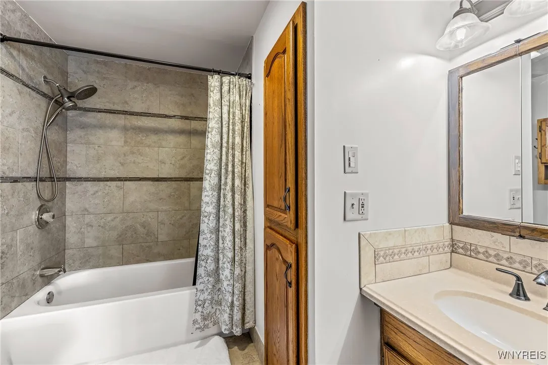 UPDATED BATH WITH TILED TUB/SHOWER