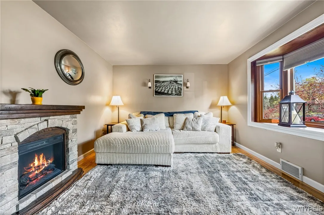 1140 Greenfield Drive, Alden, New York 14004, Alden, New York 14004, 3 Bedrooms Bedrooms, 8 Rooms Rooms,1 BathroomBathrooms,Residential,For Sale,1140 Greenfield Drive, Alden, New York 14004,0,B1648665