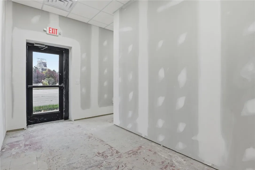 211 West Ridge Road, Rochester, New York 14615, Rochester, New York 14615, ,Commercial Lease,For Rent,211 West Ridge Road, Rochester, New York 14615,0,R1648849