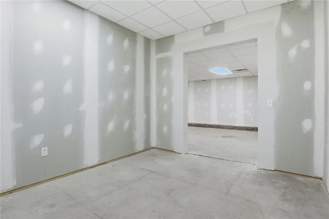 211 West Ridge Road, Rochester, New York 14615, Rochester, New York 14615, ,Commercial Lease,For Rent,211 West Ridge Road, Rochester, New York 14615,0,R1648849