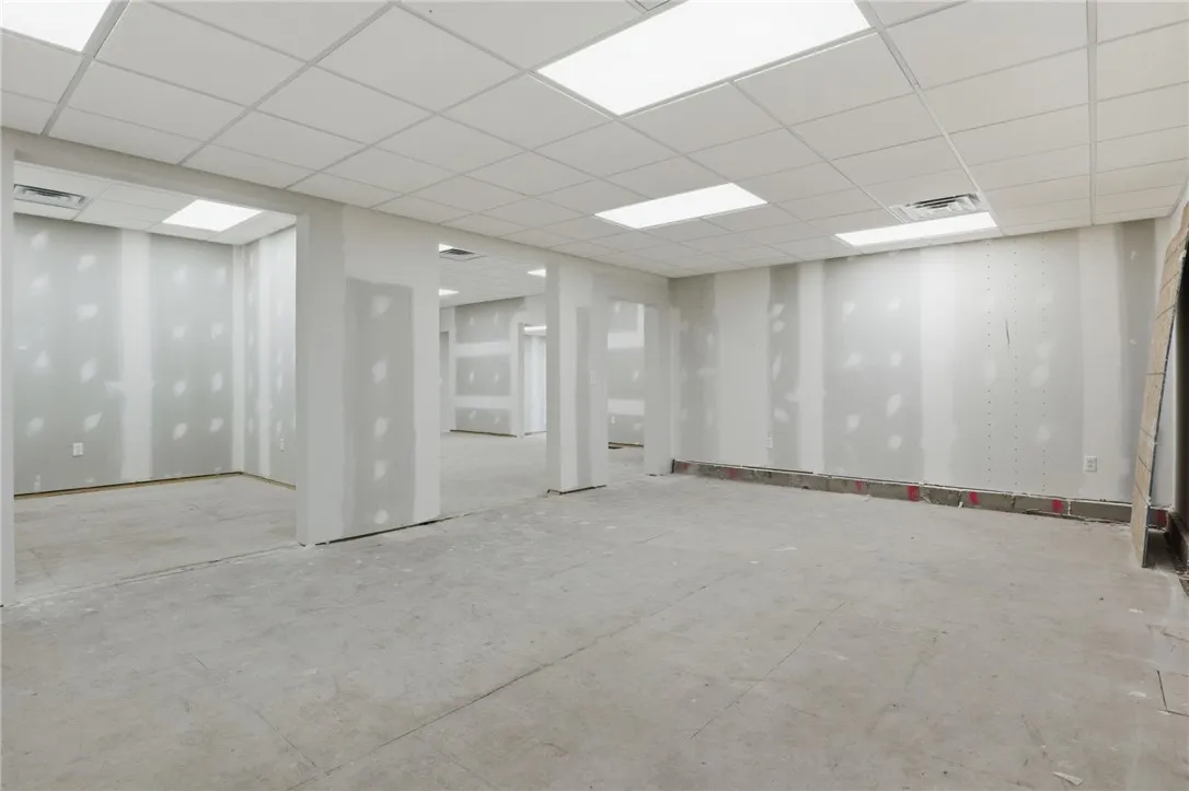 211 West Ridge Road, Rochester, New York 14615, Rochester, New York 14615, ,Commercial Lease,For Rent,211 West Ridge Road, Rochester, New York 14615,0,R1648849