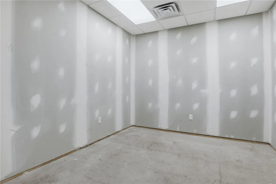 211 West Ridge Road, Rochester, New York 14615, Rochester, New York 14615, ,Commercial Lease,For Rent,211 West Ridge Road, Rochester, New York 14615,0,R1648849