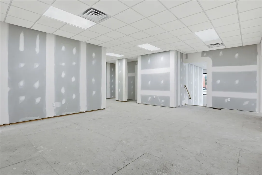 211 West Ridge Road, Rochester, New York 14615, Rochester, New York 14615, ,Commercial Lease,For Rent,211 West Ridge Road, Rochester, New York 14615,0,R1648849