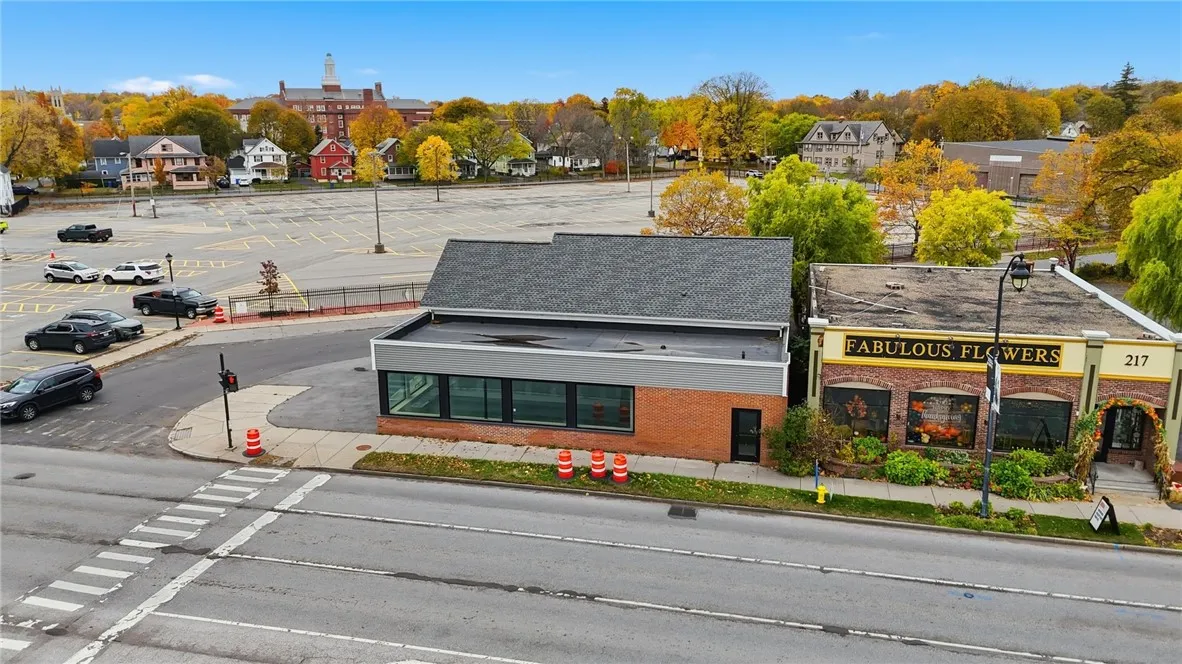 211 West Ridge Road, Rochester, New York 14615, Rochester, New York 14615, ,Commercial Lease,For Rent,211 West Ridge Road, Rochester, New York 14615,0,R1648849