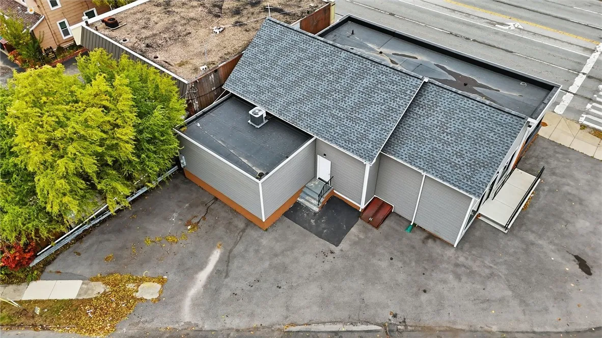 211 West Ridge Road, Rochester, New York 14615, Rochester, New York 14615, ,Commercial Lease,For Rent,211 West Ridge Road, Rochester, New York 14615,0,R1648849