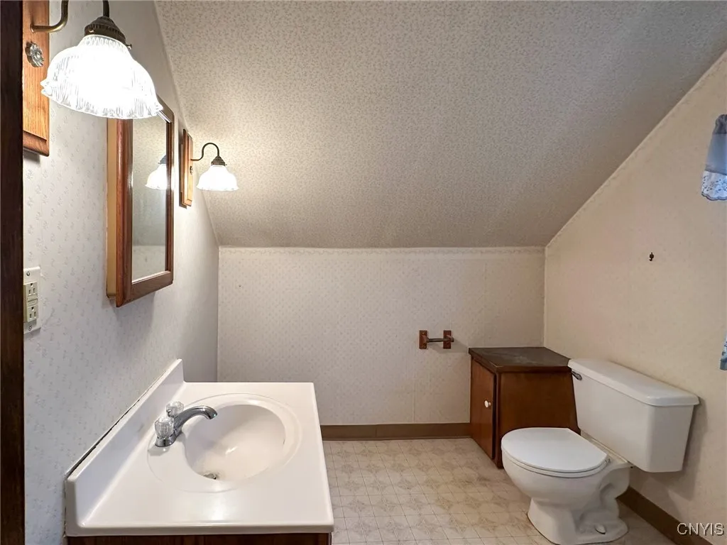 507 South Litchfield Street, Frankfort, New York 1, Frankfort, New York 13340, 4 Bedrooms Bedrooms, 8 Rooms Rooms,2 BathroomsBathrooms,Residential,For Sale,507 South Litchfield Street, Frankfort, New York 1,0,S1649089