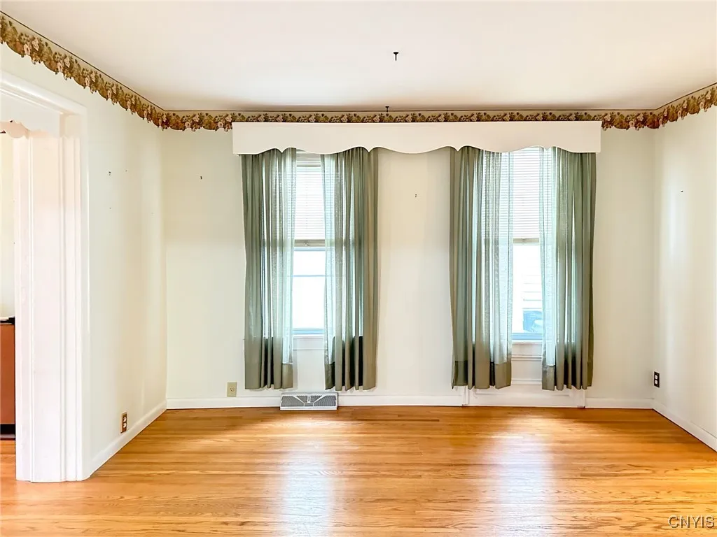 507 South Litchfield Street, Frankfort, New York 1, Frankfort, New York 13340, 4 Bedrooms Bedrooms, 8 Rooms Rooms,2 BathroomsBathrooms,Residential,For Sale,507 South Litchfield Street, Frankfort, New York 1,0,S1649089