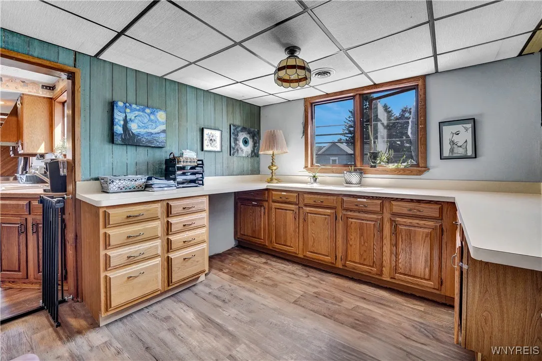 Upstairs Apartment Bonus Room