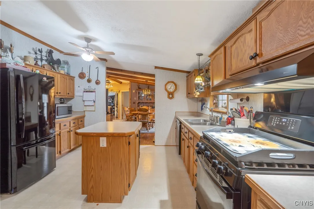 166 State Route 48 Highway, Granby, New York 13135, Granby, New York 13135, 3 Bedrooms Bedrooms, 7 Rooms Rooms,3 BathroomsBathrooms,Residential,For Sale,166 State Route 48 Highway, Granby, New York 13135,0,S1649107