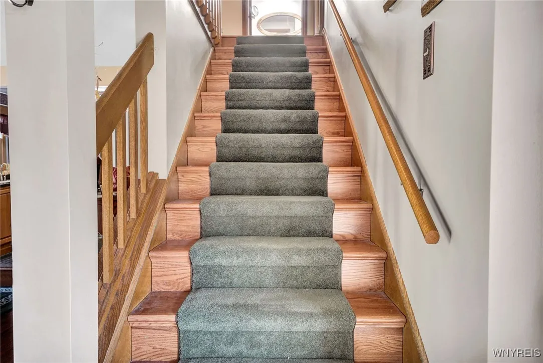 10 In The Woods Lane, West Seneca, New York 14224, West Seneca, New York 14224, 2 Bedrooms Bedrooms, 6 Rooms Rooms,1 BathroomBathrooms,Residential,For Sale,10 In The Woods Lane, West Seneca, New York 14224,0,B1648663