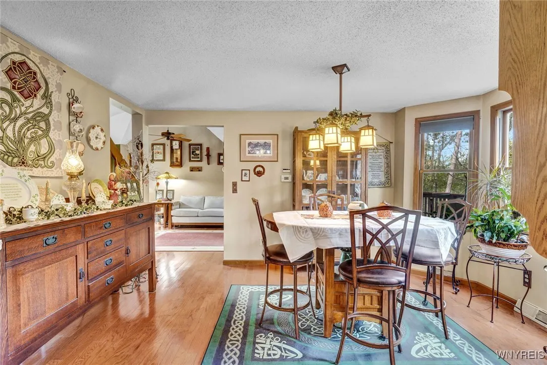 10 In The Woods Lane, West Seneca, New York 14224, West Seneca, New York 14224, 2 Bedrooms Bedrooms, 6 Rooms Rooms,1 BathroomBathrooms,Residential,For Sale,10 In The Woods Lane, West Seneca, New York 14224,0,B1648663