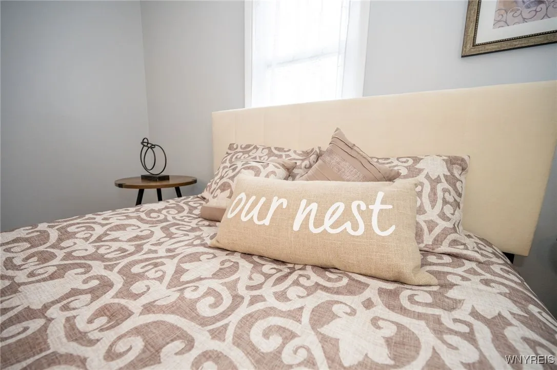 370 West Girard Boulevard, Tonawanda, New York 142, Tonawanda, New York 14217, 3 Bedrooms Bedrooms, 5 Rooms Rooms,1 BathroomBathrooms,Residential,For Sale,370 West Girard Boulevard, Tonawanda, New York 142,0,B1648668