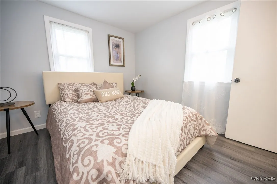 370 West Girard Boulevard, Tonawanda, New York 142, Tonawanda, New York 14217, 3 Bedrooms Bedrooms, 5 Rooms Rooms,1 BathroomBathrooms,Residential,For Sale,370 West Girard Boulevard, Tonawanda, New York 142,0,B1648668