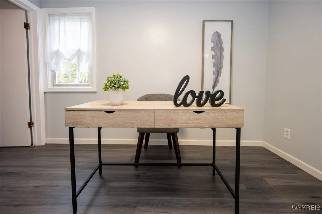 370 West Girard Boulevard, Tonawanda, New York 142, Tonawanda, New York 14217, 3 Bedrooms Bedrooms, 5 Rooms Rooms,1 BathroomBathrooms,Residential,For Sale,370 West Girard Boulevard, Tonawanda, New York 142,0,B1648668