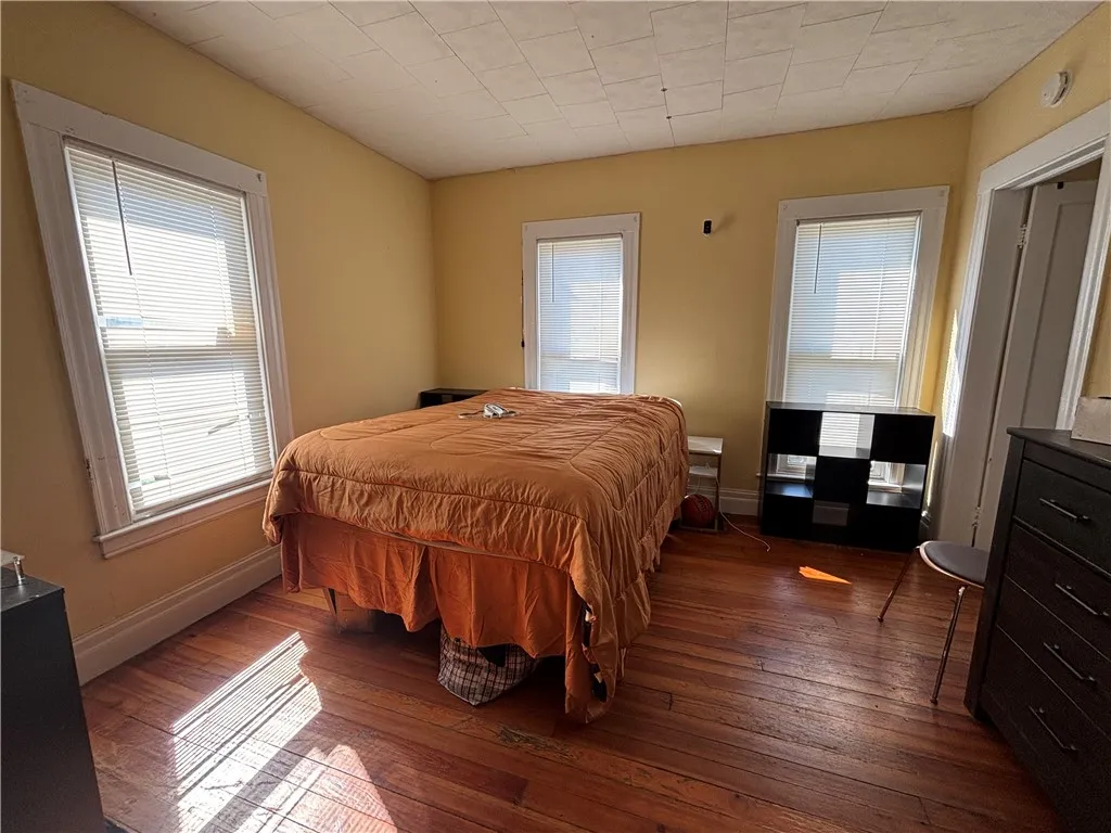 28 Cedar Street, Rochester, New York 14611, Rochester, New York 14611, 3 Bedrooms Bedrooms, 6 Rooms Rooms,1 BathroomBathrooms,Residential,For Sale,28 Cedar Street, Rochester, New York 14611,0,R1649090