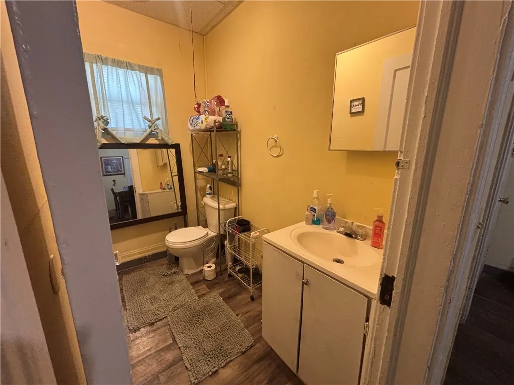 1st Floor bathroom