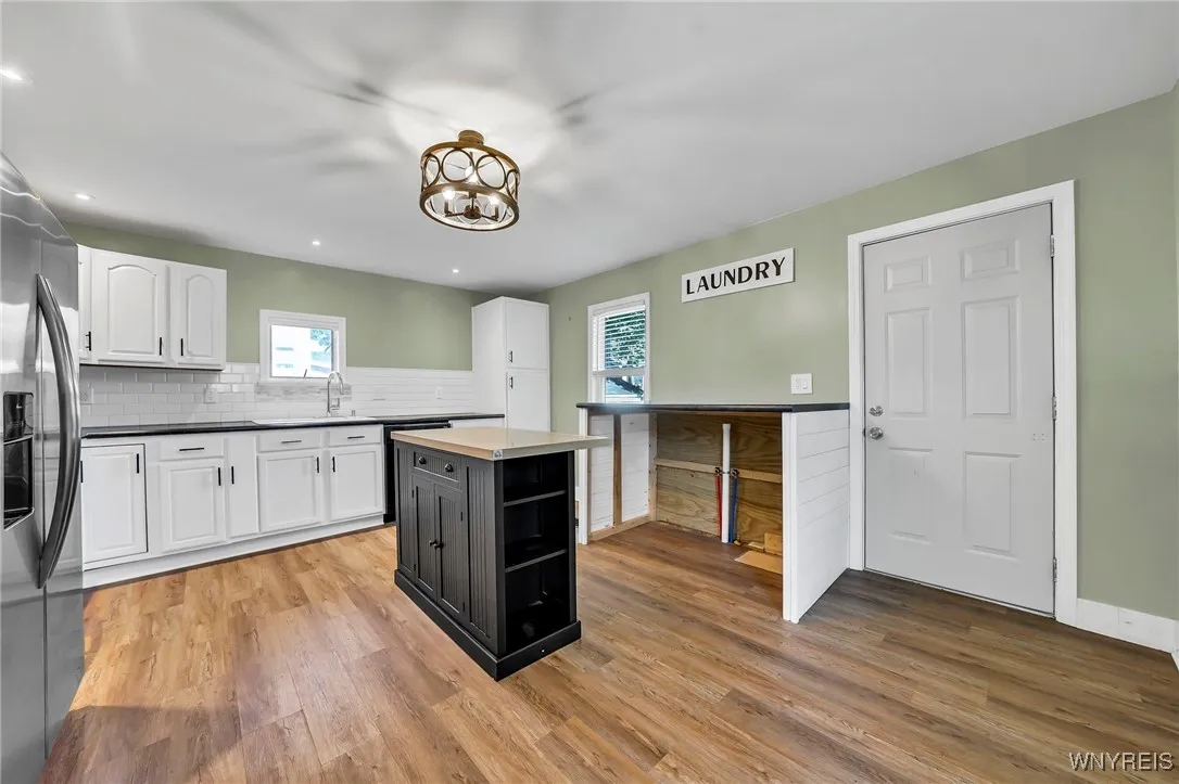 88 Prospect Street, Lockport City, New York 14094, Lockport City, New York 14094, 1 Bedroom Bedrooms, 5 Rooms Rooms,1 BathroomBathrooms,Residential,For Sale,88 Prospect Street, Lockport City, New York 14094,0,B1649106