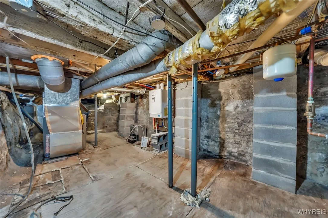 88 Prospect Street, Lockport City, New York 14094, Lockport City, New York 14094, 1 Bedroom Bedrooms, 5 Rooms Rooms,1 BathroomBathrooms,Residential,For Sale,88 Prospect Street, Lockport City, New York 14094,0,B1649106