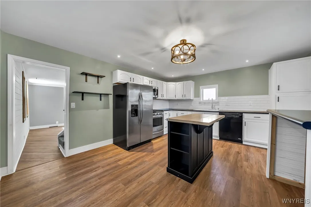 88 Prospect Street, Lockport City, New York 14094, Lockport City, New York 14094, 1 Bedroom Bedrooms, 5 Rooms Rooms,1 BathroomBathrooms,Residential,For Sale,88 Prospect Street, Lockport City, New York 14094,0,B1649106