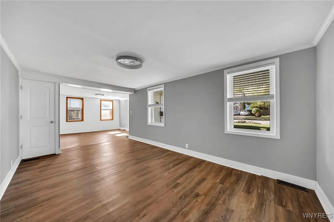 88 Prospect Street, Lockport City, New York 14094, Lockport City, New York 14094, 1 Bedroom Bedrooms, 5 Rooms Rooms,1 BathroomBathrooms,Residential,For Sale,88 Prospect Street, Lockport City, New York 14094,0,B1649106