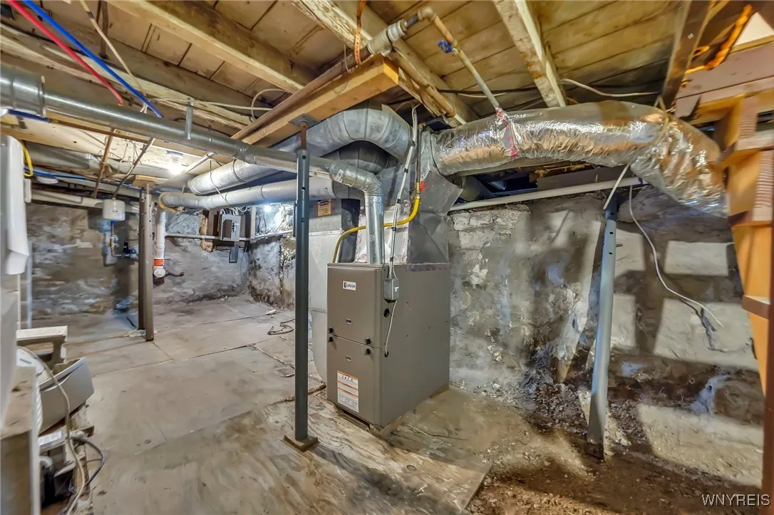 88 Prospect Street, Lockport City, New York 14094, Lockport City, New York 14094, 1 Bedroom Bedrooms, 5 Rooms Rooms,1 BathroomBathrooms,Residential,For Sale,88 Prospect Street, Lockport City, New York 14094,0,B1649106