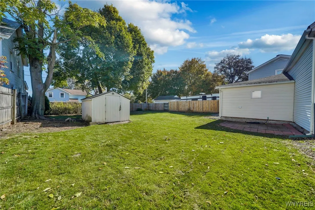 88 Prospect Street, Lockport City, New York 14094, Lockport City, New York 14094, 1 Bedroom Bedrooms, 5 Rooms Rooms,1 BathroomBathrooms,Residential,For Sale,88 Prospect Street, Lockport City, New York 14094,0,B1649106