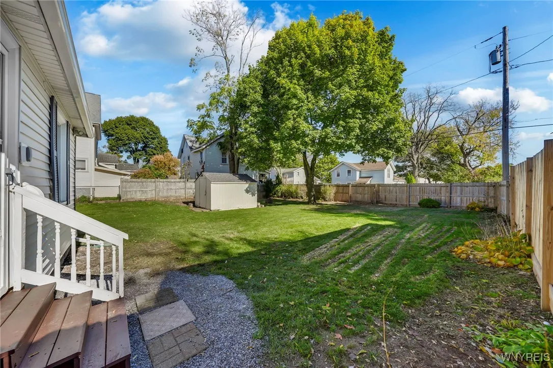 88 Prospect Street, Lockport City, New York 14094, Lockport City, New York 14094, 1 Bedroom Bedrooms, 5 Rooms Rooms,1 BathroomBathrooms,Residential,For Sale,88 Prospect Street, Lockport City, New York 14094,0,B1649106