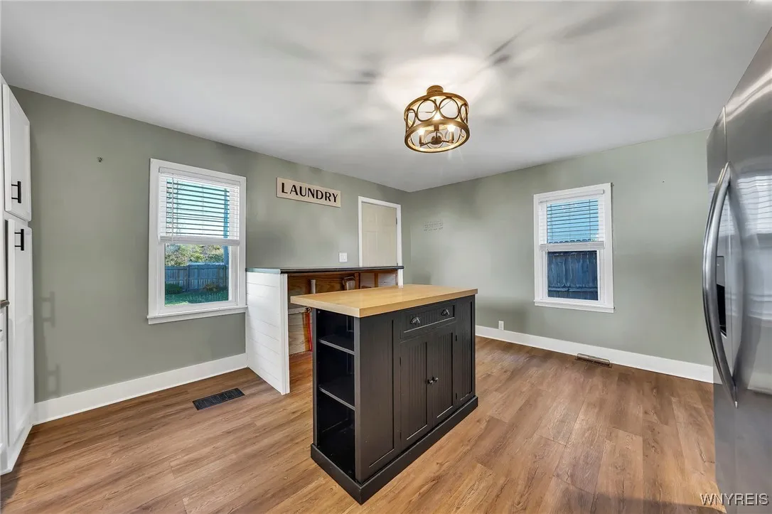 88 Prospect Street, Lockport City, New York 14094, Lockport City, New York 14094, 1 Bedroom Bedrooms, 5 Rooms Rooms,1 BathroomBathrooms,Residential,For Sale,88 Prospect Street, Lockport City, New York 14094,0,B1649106