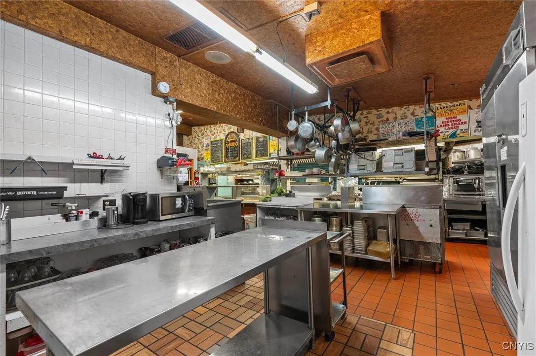 1424 Main Street, Vienna, New York 13157, Vienna, New York 13157, 3 Rooms Rooms,Commercial Sale,For Sale,1424 Main Street, Vienna, New York 13157,0,S1646718