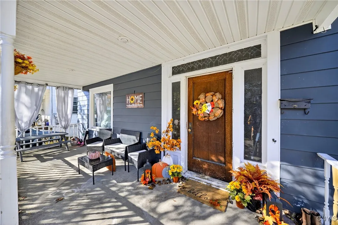 63 East Oneida Street, Oswego, New York 13126, Oswego, New York 13126, 4 Bedrooms Bedrooms, 10 Rooms Rooms,1 BathroomBathrooms,Residential,For Sale,63 East Oneida Street, Oswego, New York 13126,0,S1648541